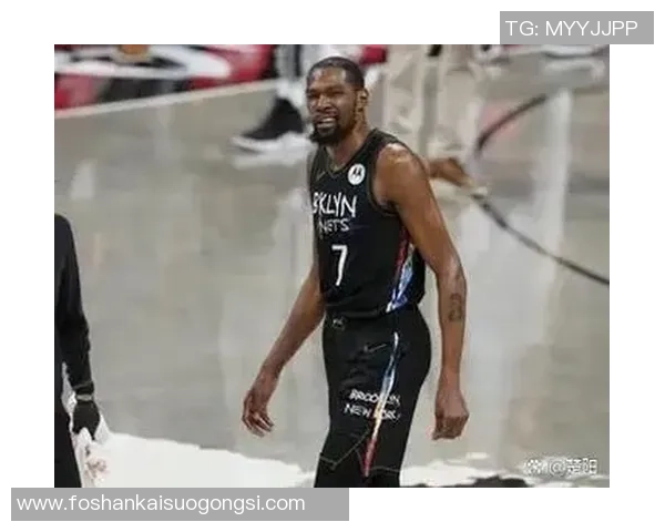 15年西部决赛第三场勇士火箭激战回顾与精彩瞬间解析